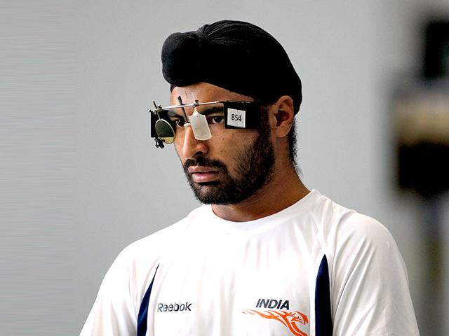 Indian shooters miss out on medals in Standard Pistol